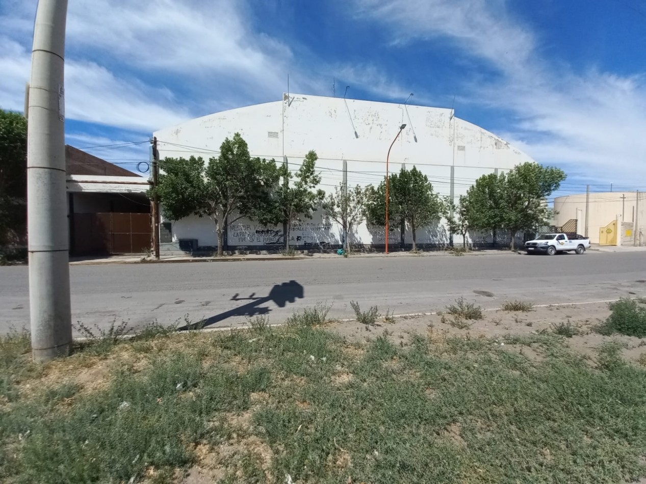 DEPOSITO EN VENTA EN CIPOLLETTI 