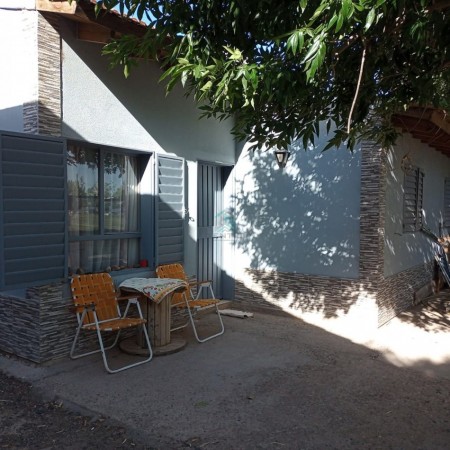 CASA EN VENTA - BARRIO 100 VIVIENDAS - ALLEN