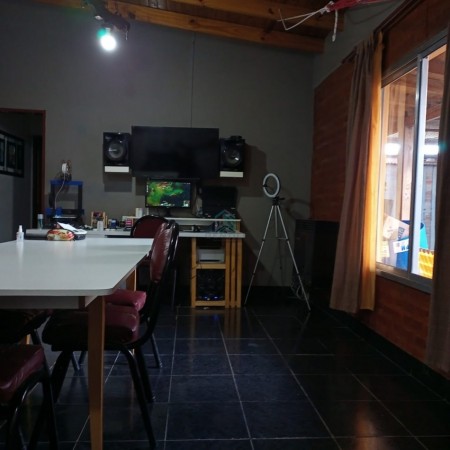 CASA EN VENTA - BARRIO 100 VIVIENDAS - ALLEN