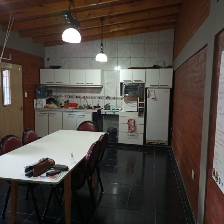 CASA EN VENTA - BARRIO 100 VIVIENDAS - ALLEN