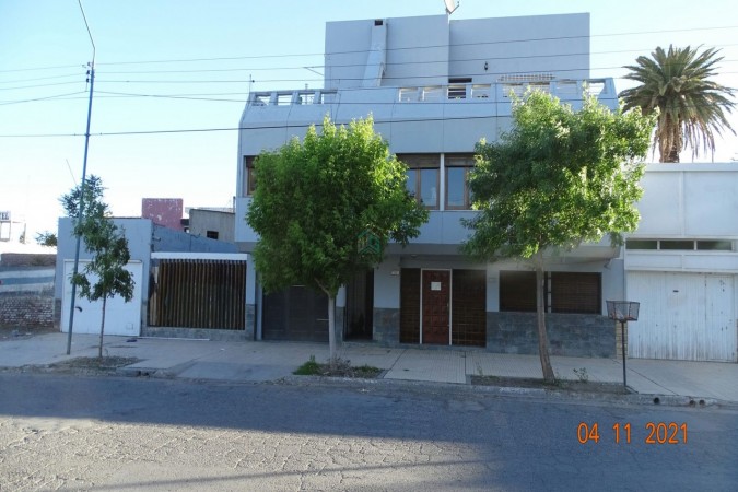 CASA EN VENTA - Bº CENTRO - ALLEN - RIO NEGRO
