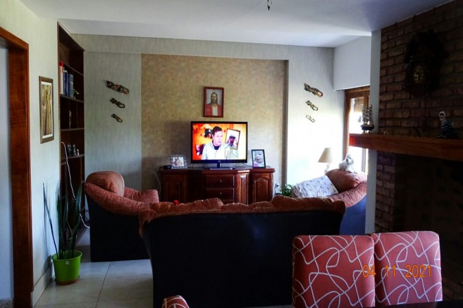 CASA EN VENTA - Bº CENTRO - ALLEN - RIO NEGRO