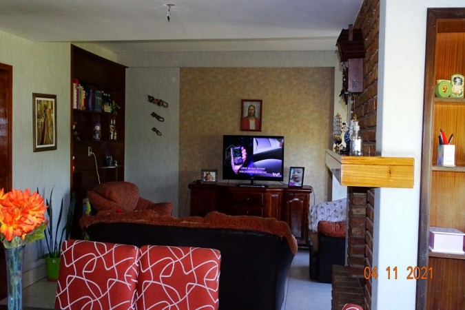 CASA EN VENTA - Bº CENTRO - ALLEN - RIO NEGRO