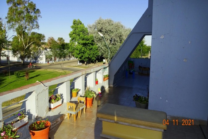 CASA EN VENTA - Bº CENTRO - ALLEN - RIO NEGRO