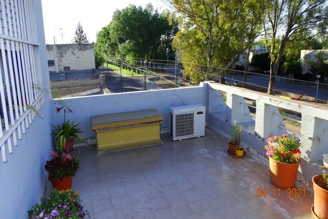 CASA EN VENTA - Bº CENTRO - ALLEN - RIO NEGRO