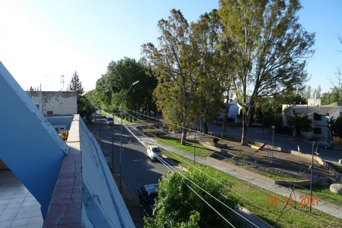 CASA EN VENTA - Bº CENTRO - ALLEN - RIO NEGRO
