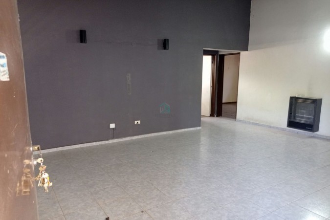 CASA CON DEPARTAMENTO EN VENTA - ALLEN - RIO NEGRO