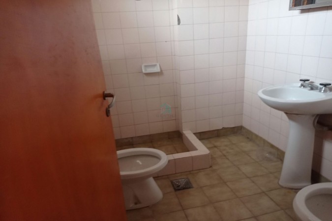 CASA CON DEPARTAMENTO EN VENTA - ALLEN - RIO NEGRO