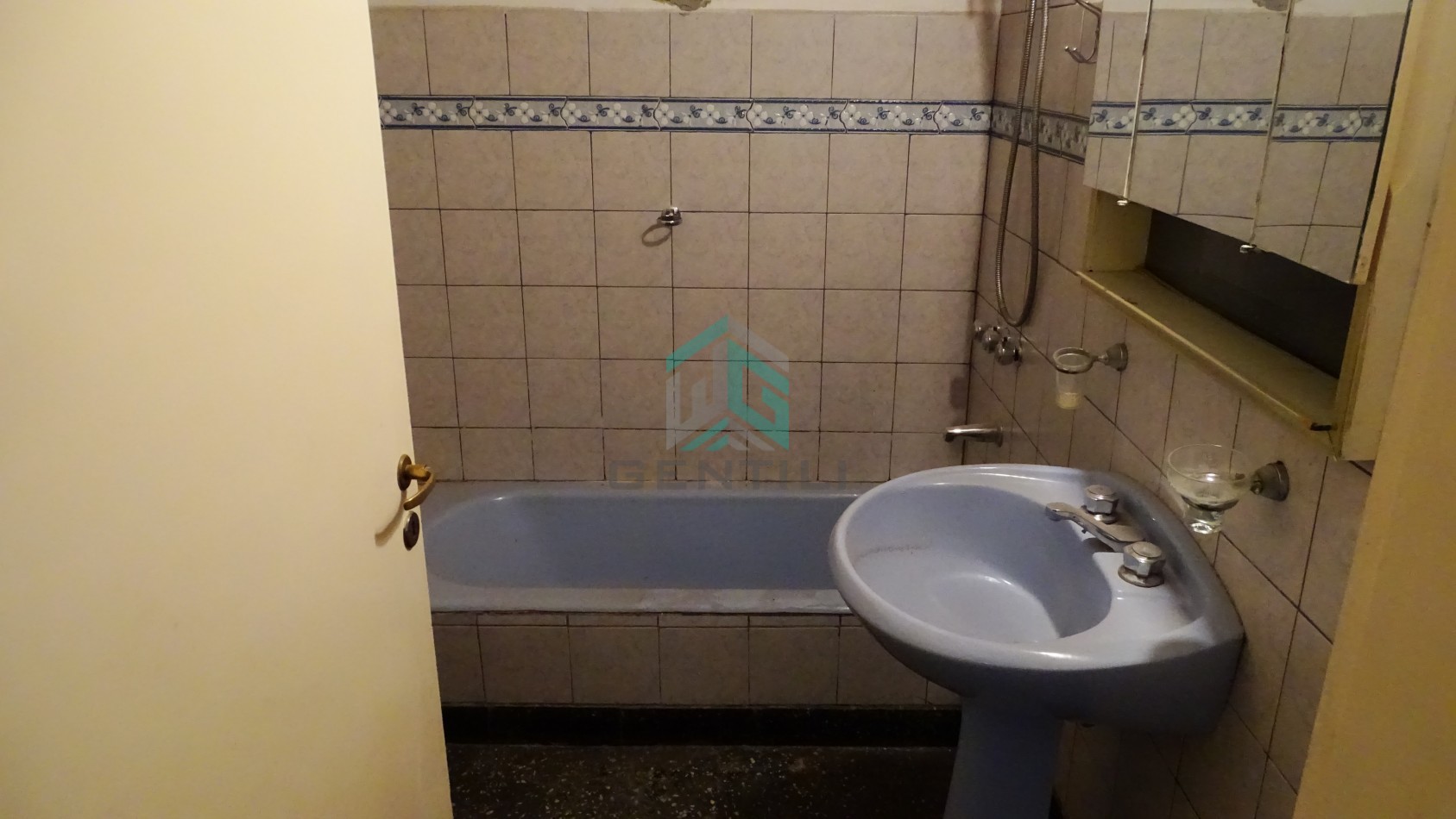 CASA EN VENTA - CALLE URQUIZA N°519 - CIPOLLETTI - RIO NEGRO