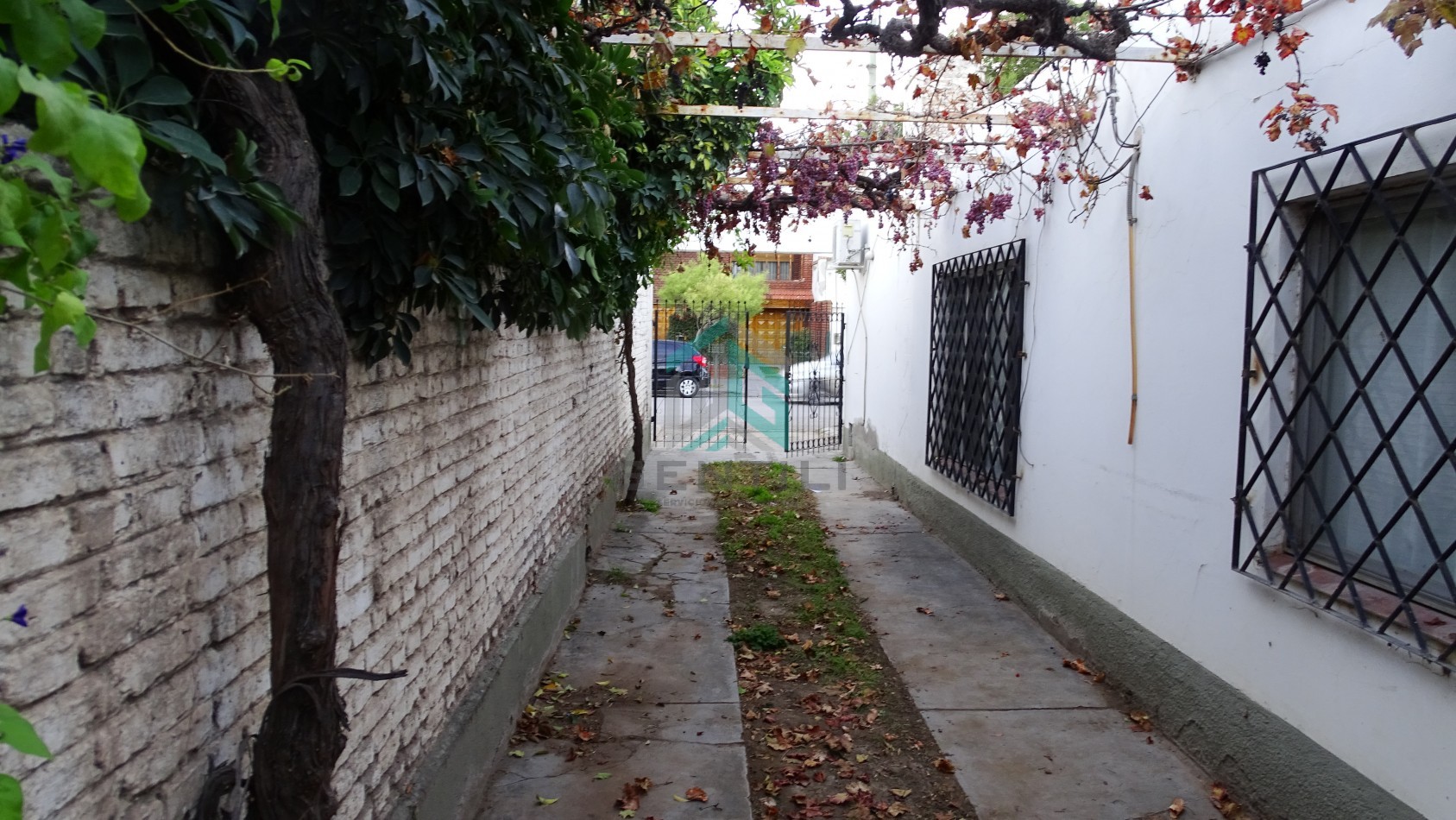 CASA EN VENTA - CALLE URQUIZA N°519 - CIPOLLETTI - RIO NEGRO