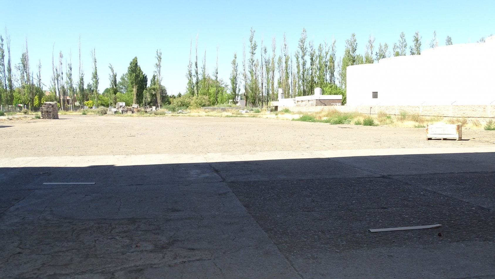 DEPOSITO EN ALQUILER EN CIPOLLETTI 